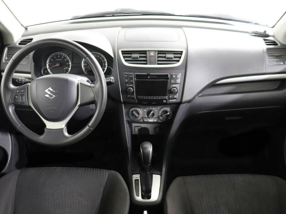 Suzuki Swift 1.2 АКПП, 2012, 131 000 км фото 6
