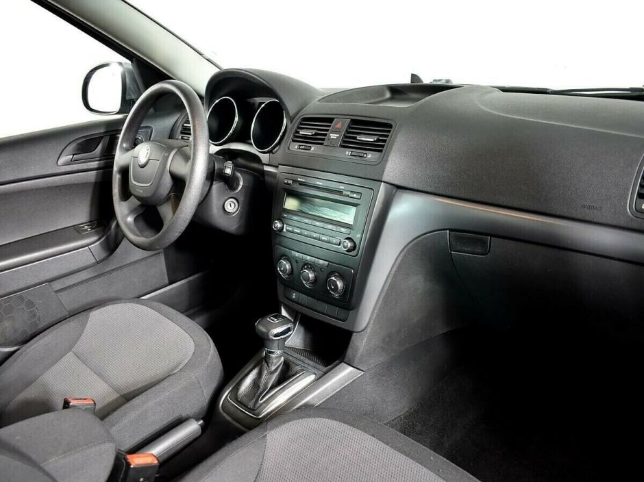 Skoda Yeti 1.2 РКПП, 2012, 139 000 км фото 6