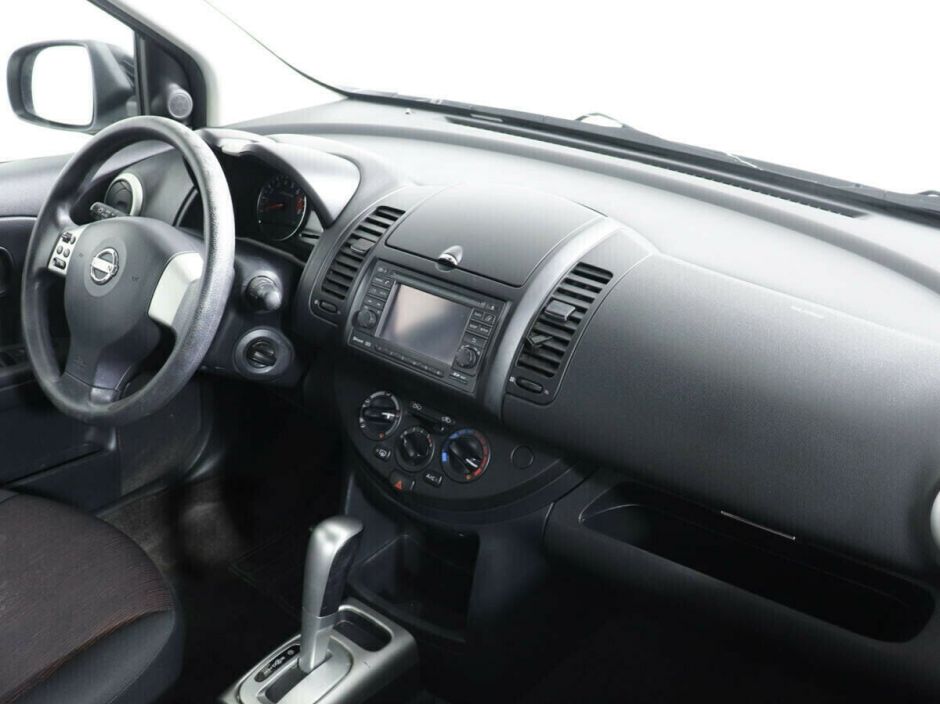 Nissan Note 1.6 АКПП, 2011, 144 000 км фото 7