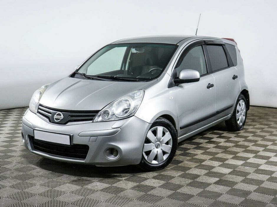 Nissan Note 1.6 АКПП, 2012, 135 000 км фото 1