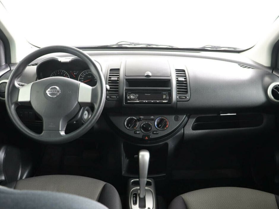 Nissan Note 1.6 АКПП, 2013, 121 000 км фото 5