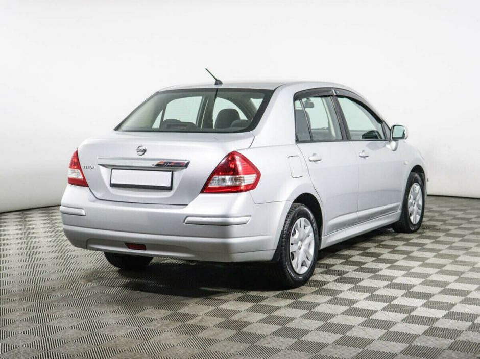 Nissan Tiida 1.6 МКПП, 2013, 132 000 км фото 3