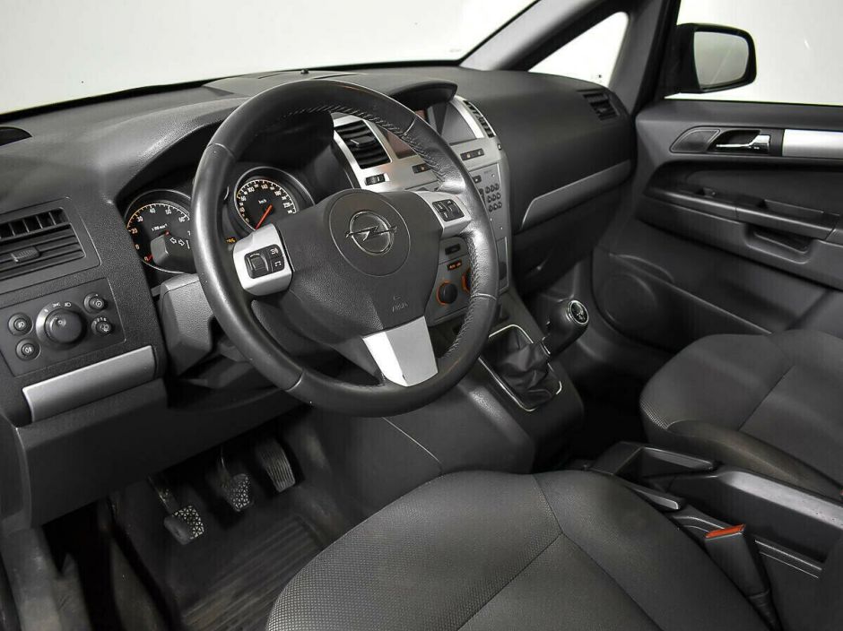 Opel Zafira 1.8 МКПП, 2014, 112 000 км фото 5