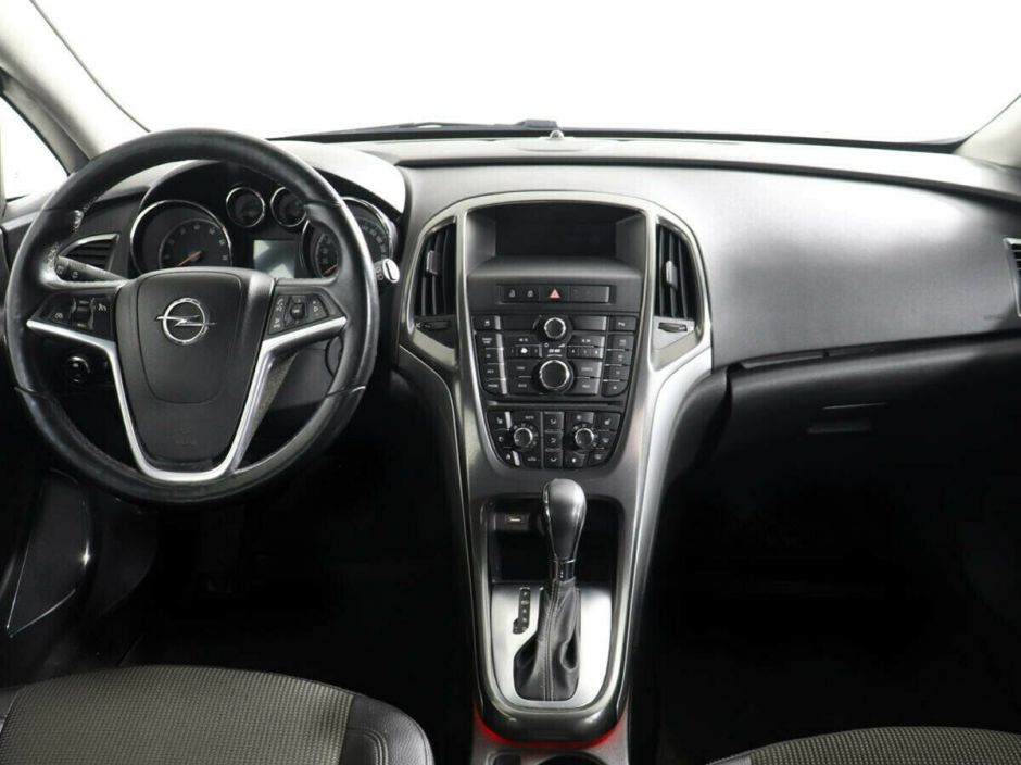 Opel Astra 1.6 АКПП, 2011, 150 000 км фото 5