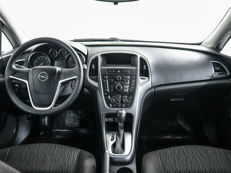 Opel Astra 1.6 АКПП, 2013, 131 000 км фото 5
