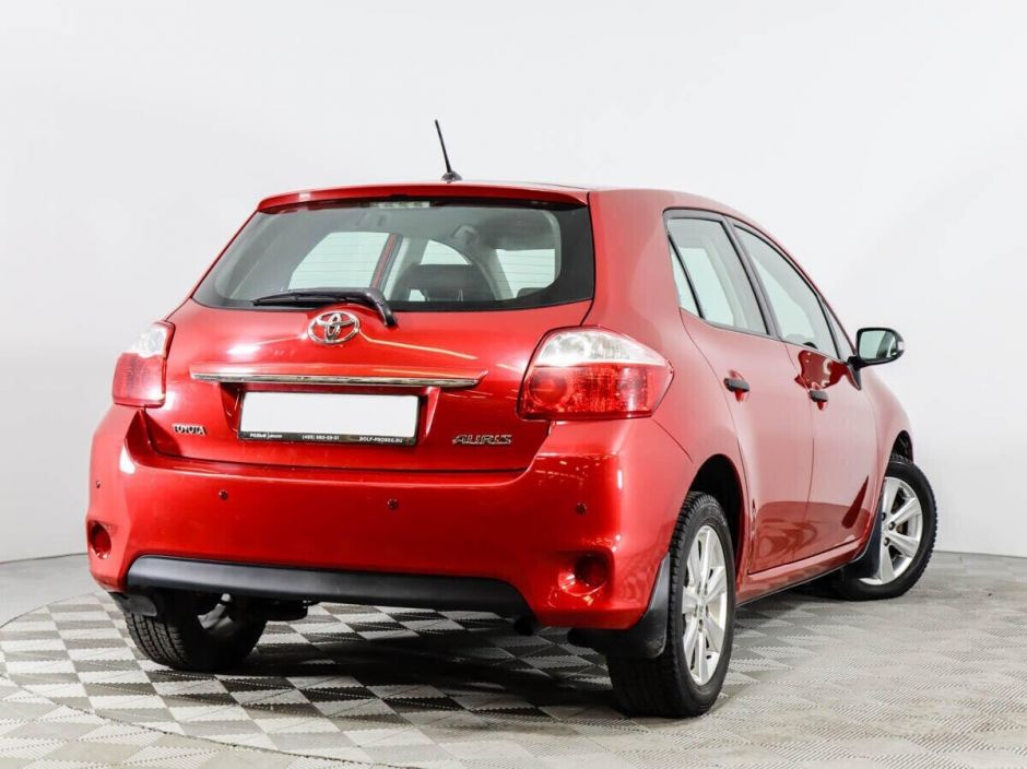 Toyota Auris 1.6 АКПП, 2011, 148 000 км фото 3