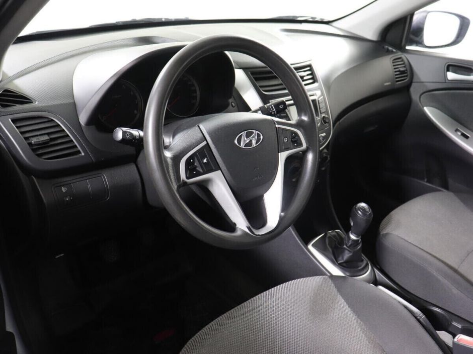 Hyundai Solaris 1.4 МКПП, 2012, 138 000 км фото 14