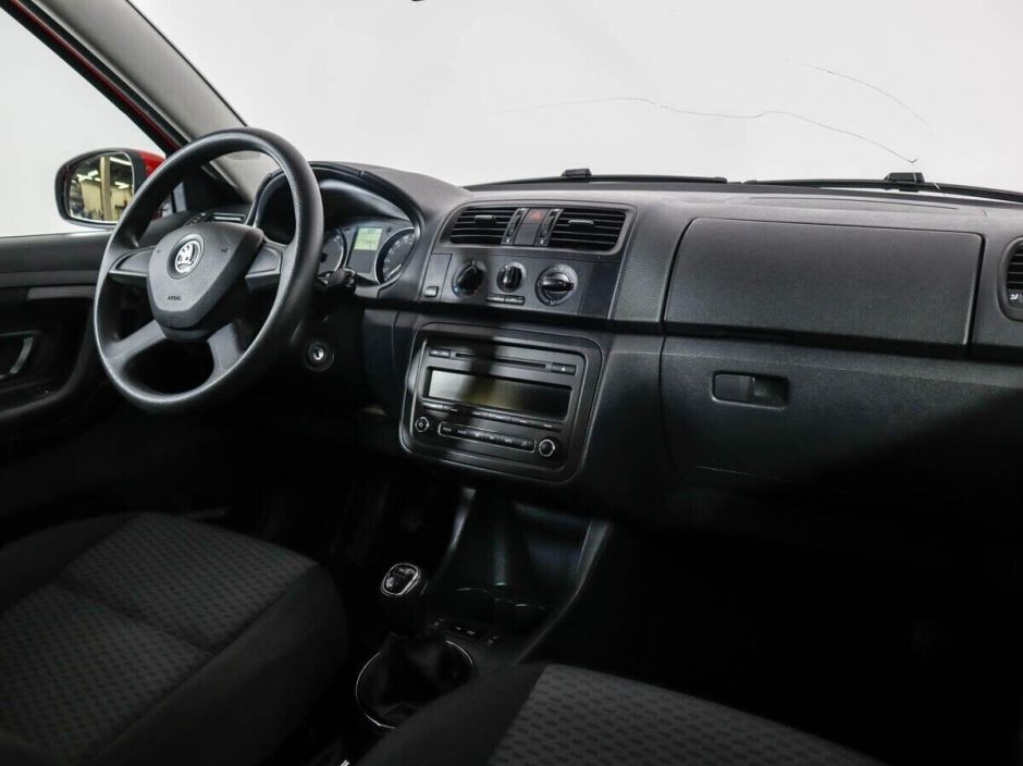 Skoda Fabia 1.4 МКПП, 2013, 131 000 км фото 9