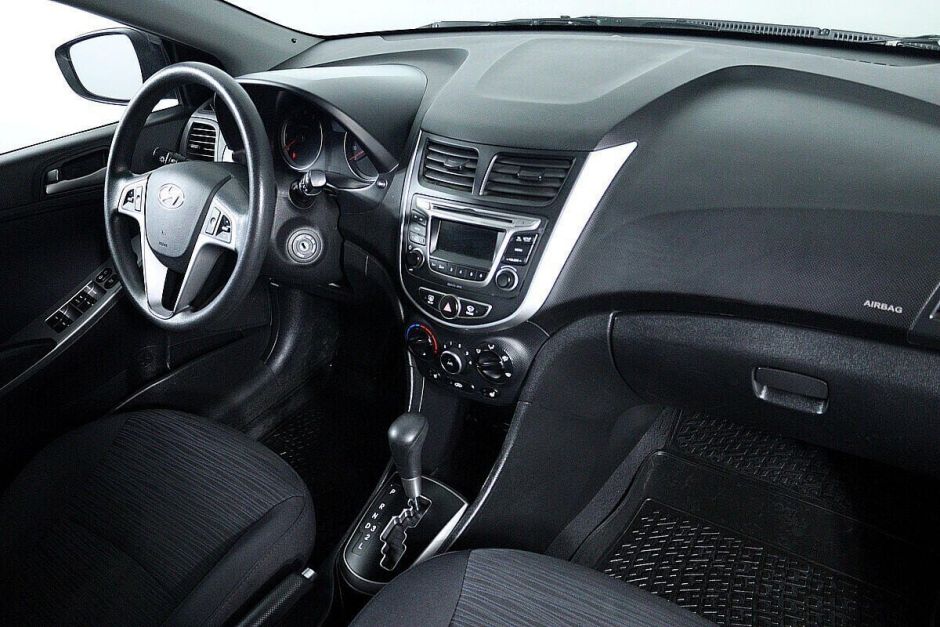 Hyundai Solaris 1.4 АКПП, 2016, 93 000 км фото 10