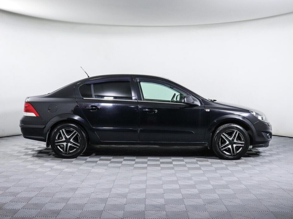 Opel Astra 1.8 АКПП, 2011, 154 000 км фото 4