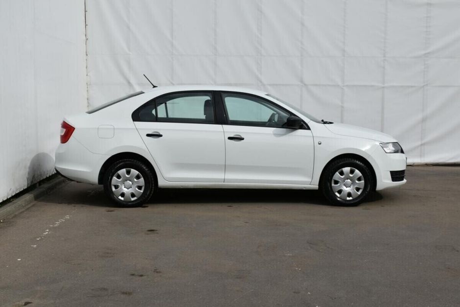Skoda Rapid 1.6 МКПП, 2015, 100 000 км фото 4