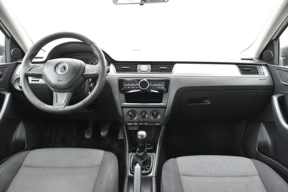 Skoda Rapid 1.6 МКПП, 2015, 100 000 км фото 12