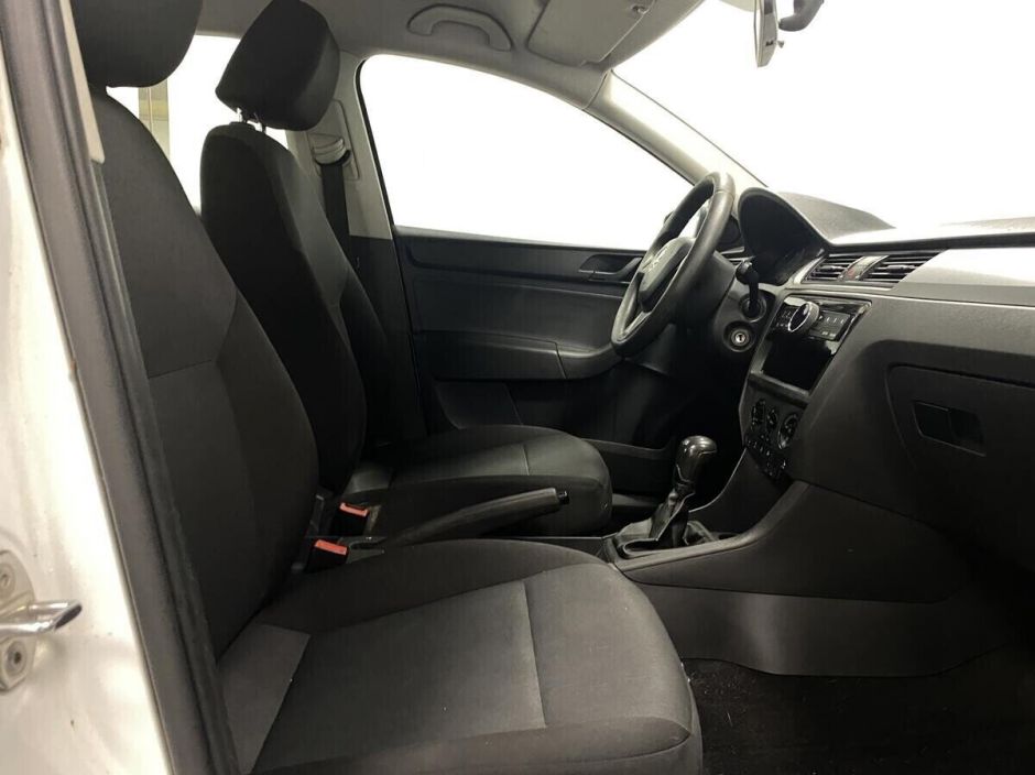 Skoda Rapid 1.6 МКПП, 2015, 97 000 км фото 12