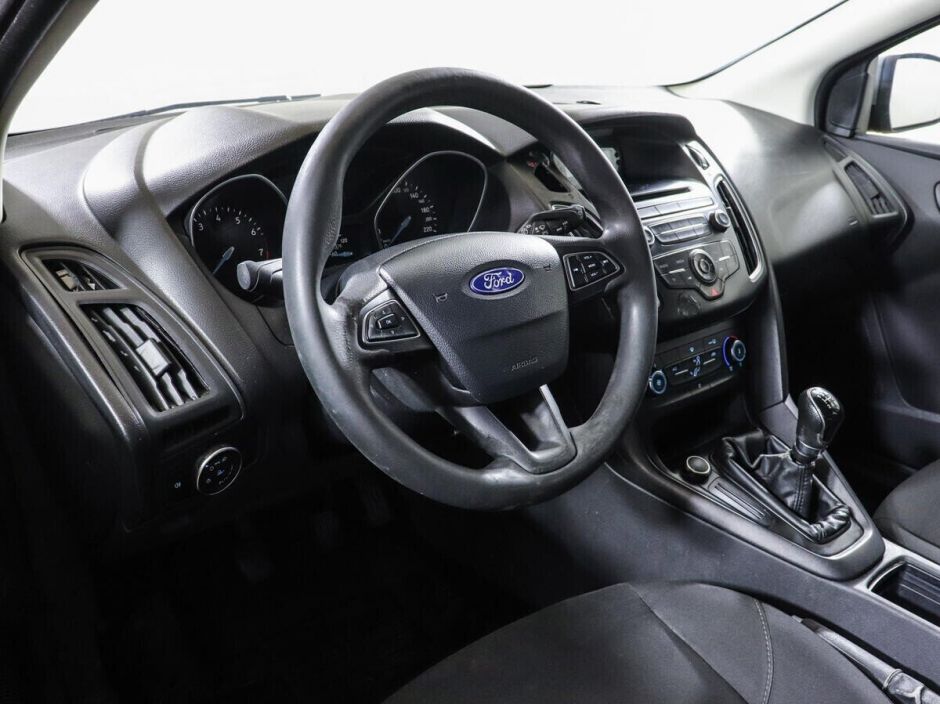 Ford Focus 1.6 МКПП, 2016, 90 000 км фото 14