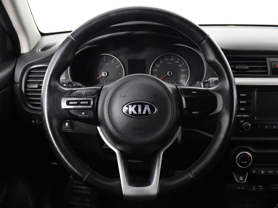 Kia Rio 1.6 АКПП, 2017, 71 000 км фото 9