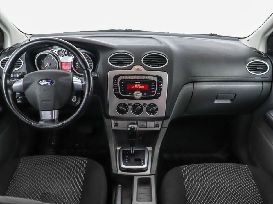 Ford Focus 1.6 АКПП, 2010, 170 000 км фото 11