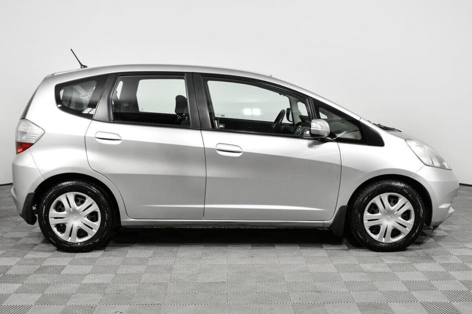 Honda Jazz 1.3 РКПП, 2009, 177 000 км фото 4
