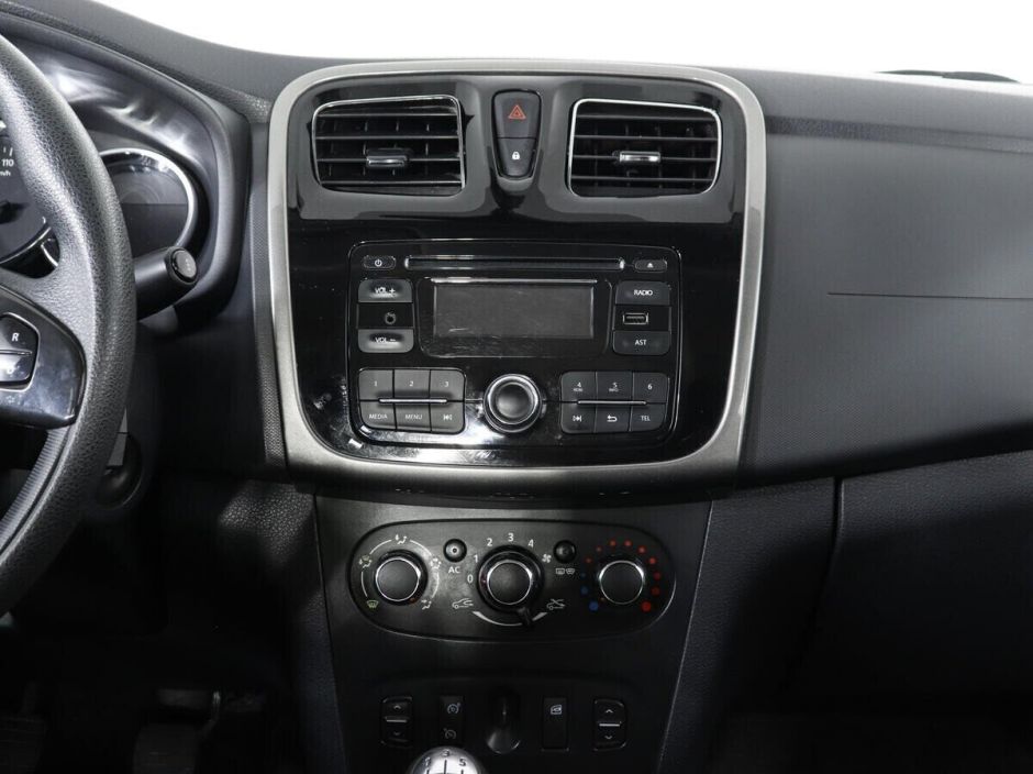 Renault Logan 1.6 МКПП, 2014, 117 000 км фото 12