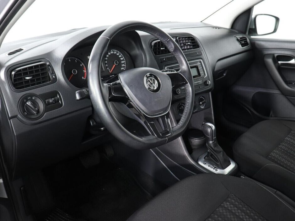 Volkswagen Polo 1.6 АКПП, 2016, 87 000 км фото 4