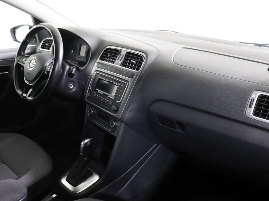 Volkswagen Polo 1.6 АКПП, 2016, 92 000 км фото 9