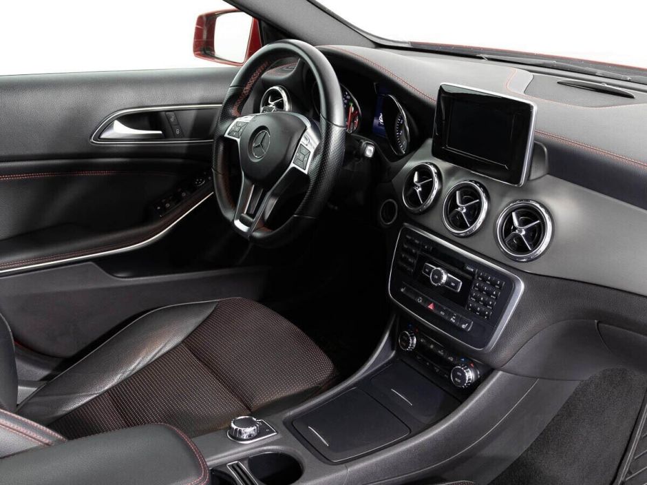 Mercedes-Benz GLA 1.6 РКПП, 2014, 107 000 км фото 9