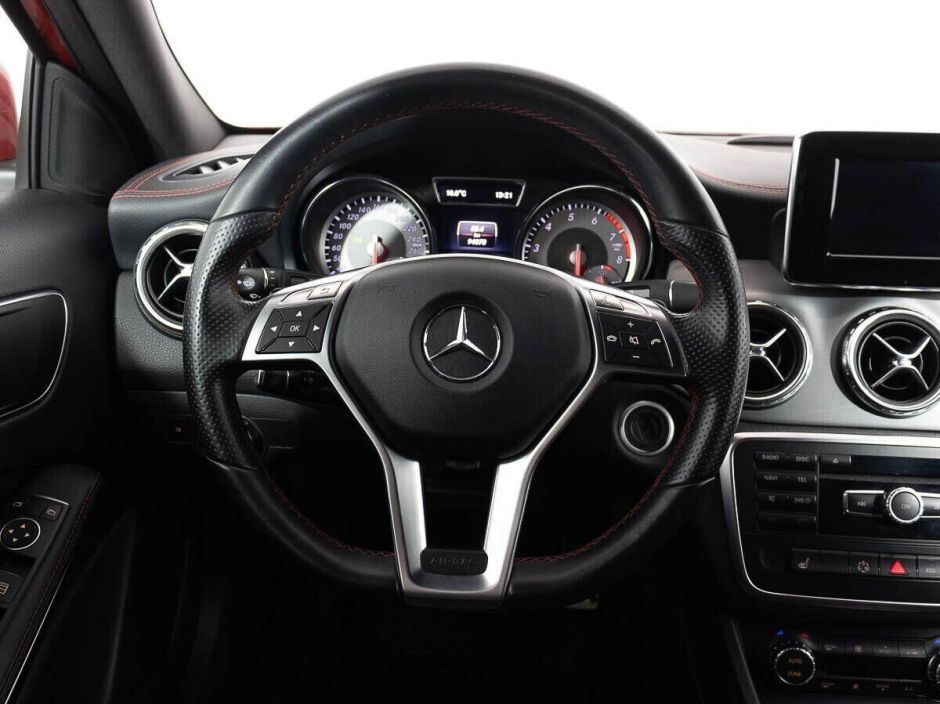 Mercedes-Benz GLA 1.6 РКПП, 2015, 97 000 км фото 6