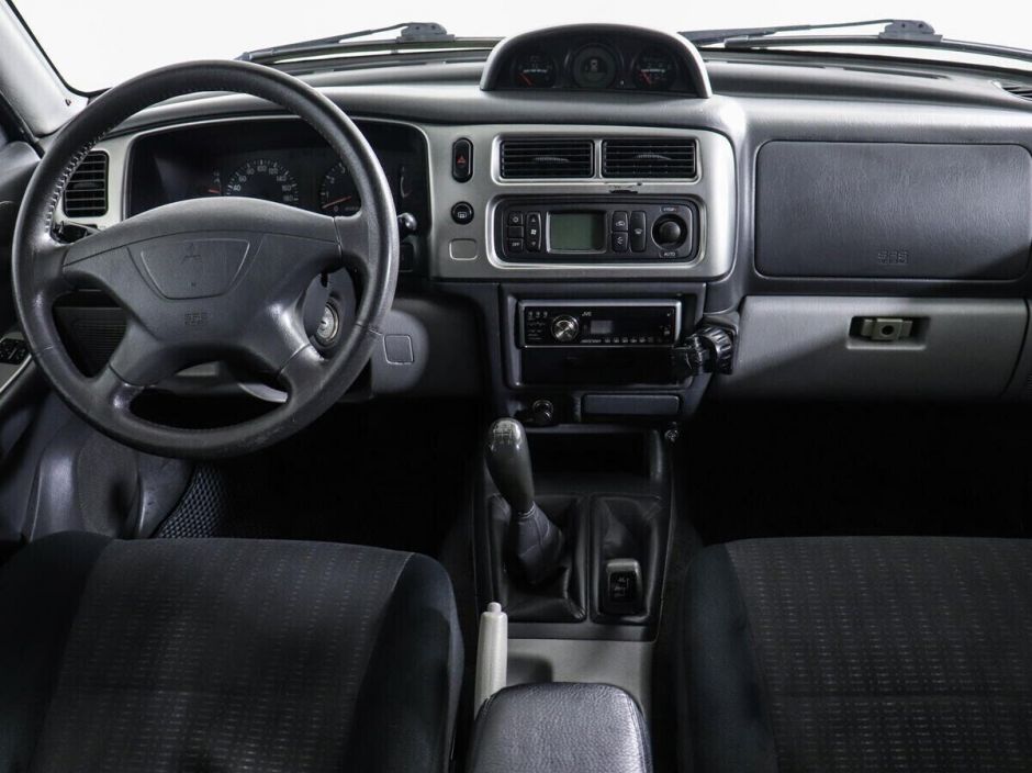 Mitsubishi Pajero Sport 3.0 МКПП, 2006, 207 000 км фото 6