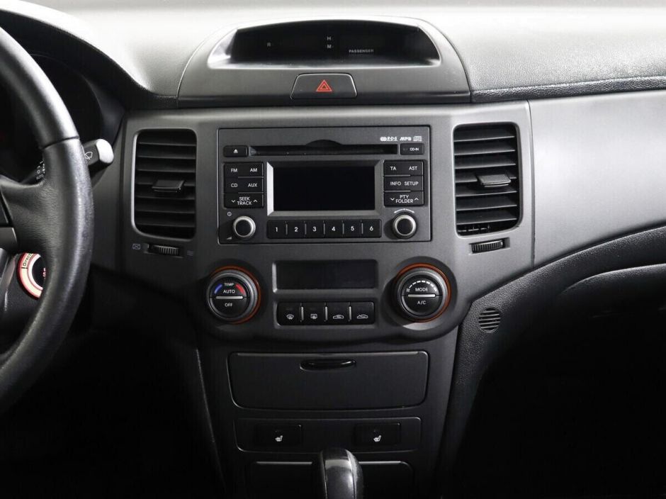 Kia Magentis 2.0 АКПП, 2010, 158 000 км фото 8