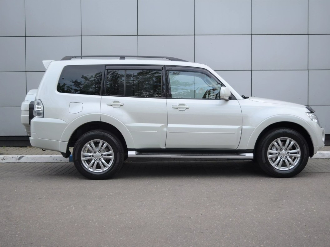 Mitsubishi Pajero Instyle S82 3.2 АКПП, 2014, 82 665 км фото 4
