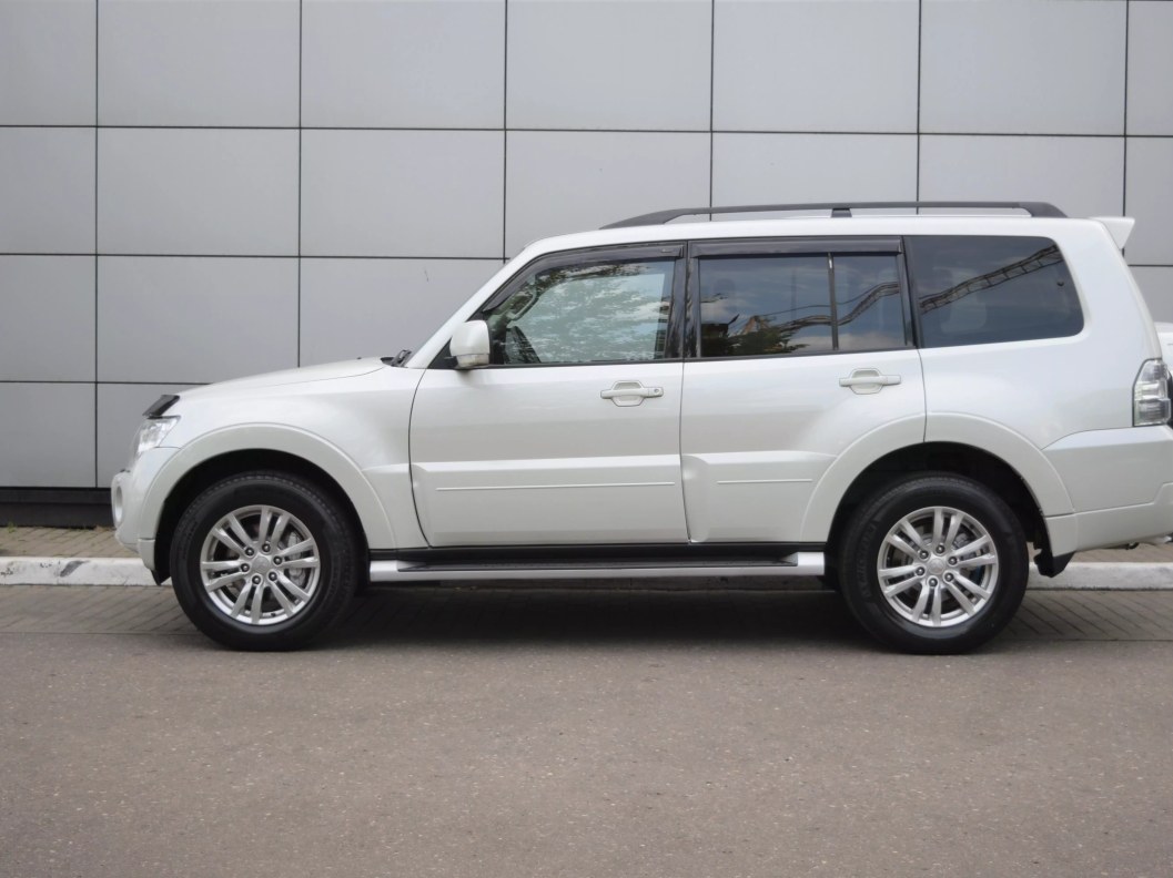 Mitsubishi Pajero Instyle S82 3.2 АКПП, 2014, 82 665 км фото 5