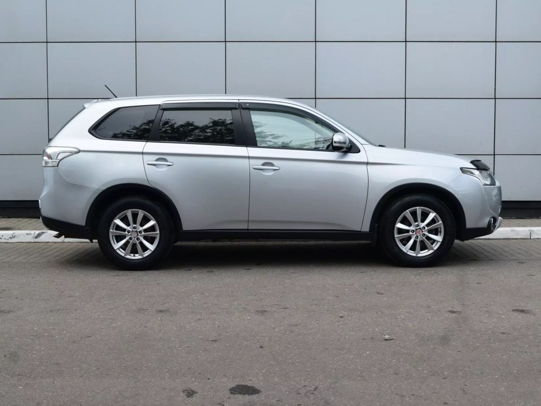 Mitsubishi Outlander Intense S80 2.0 CVT, 2014, 77 543 км фото 4