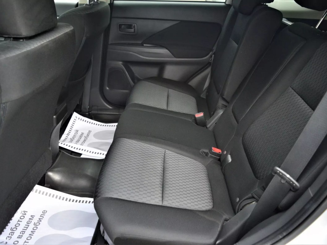 Mitsubishi Outlander Intense S80 2.0 CVT, 2014, 77 543 км фото 12