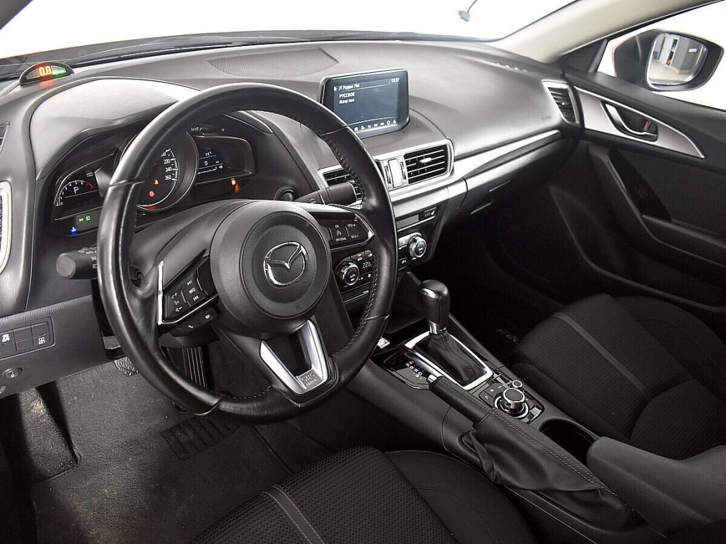 Mazda 3 1.5 АКПП, 2018, 67 100 км фото 4