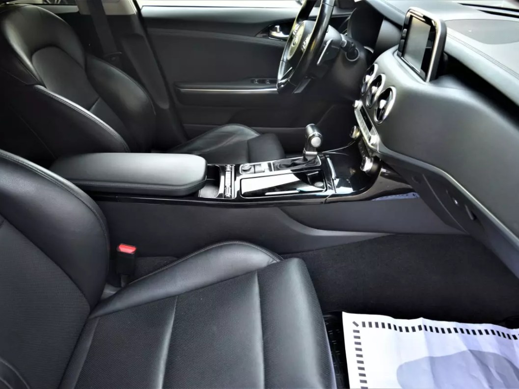 Kia Stinger Luxe 2.0 АКПП, 2018, 49 884 км фото 11