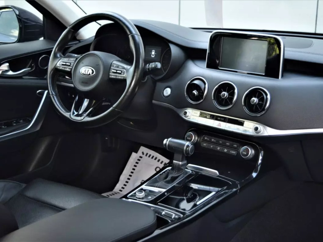 Kia Stinger Luxe 2.0 АКПП, 2018, 49 884 км фото 23