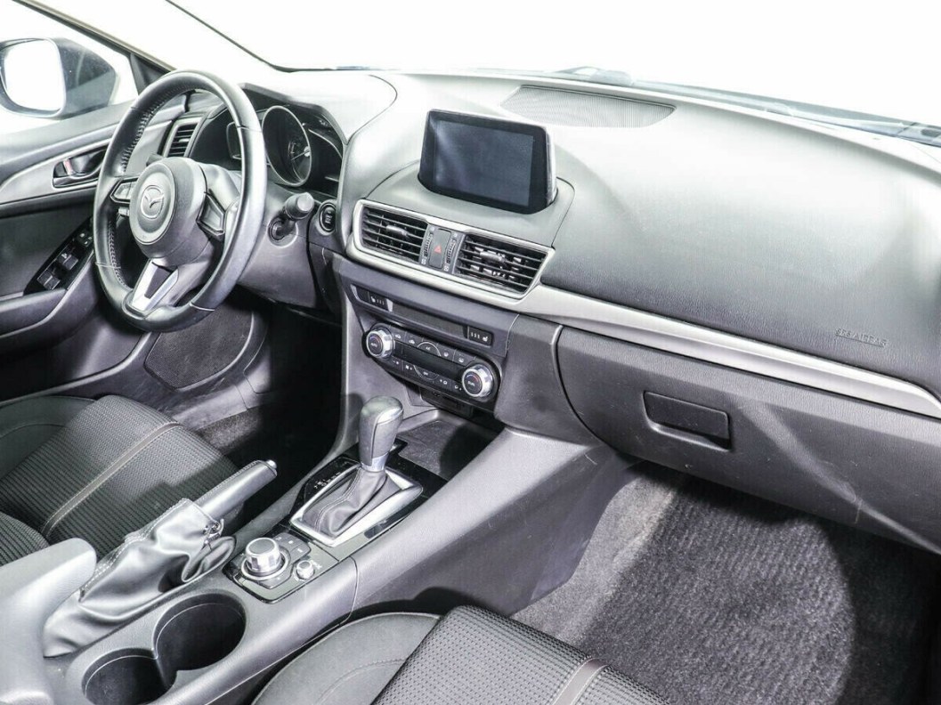 Mazda 3 1.5 АКПП, 2016, 101 000 км фото 8