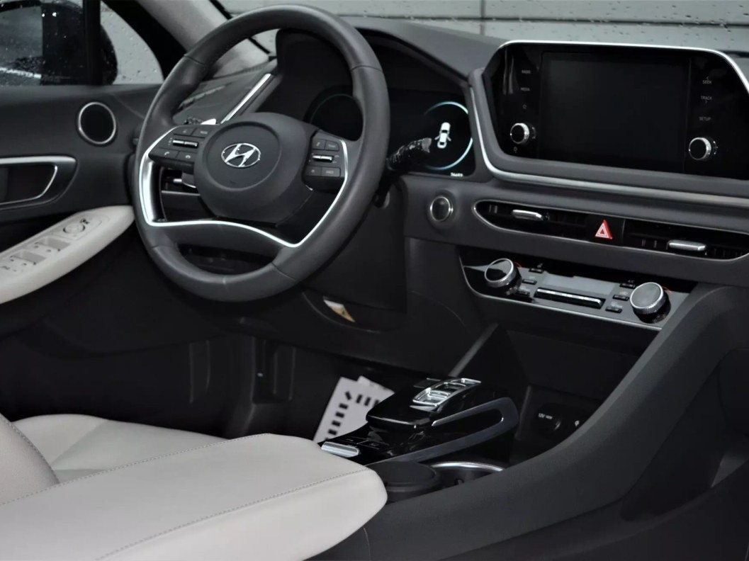 Hyundai Sonata бензин, АКПП, передний привод АКПП, 2019, 23 000 км фото 8