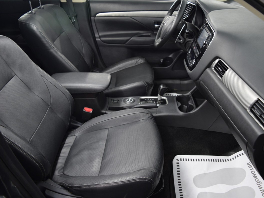 Mitsubishi Outlander Instyle S81 2.0 CVT, 2014, 86 338 км фото 11