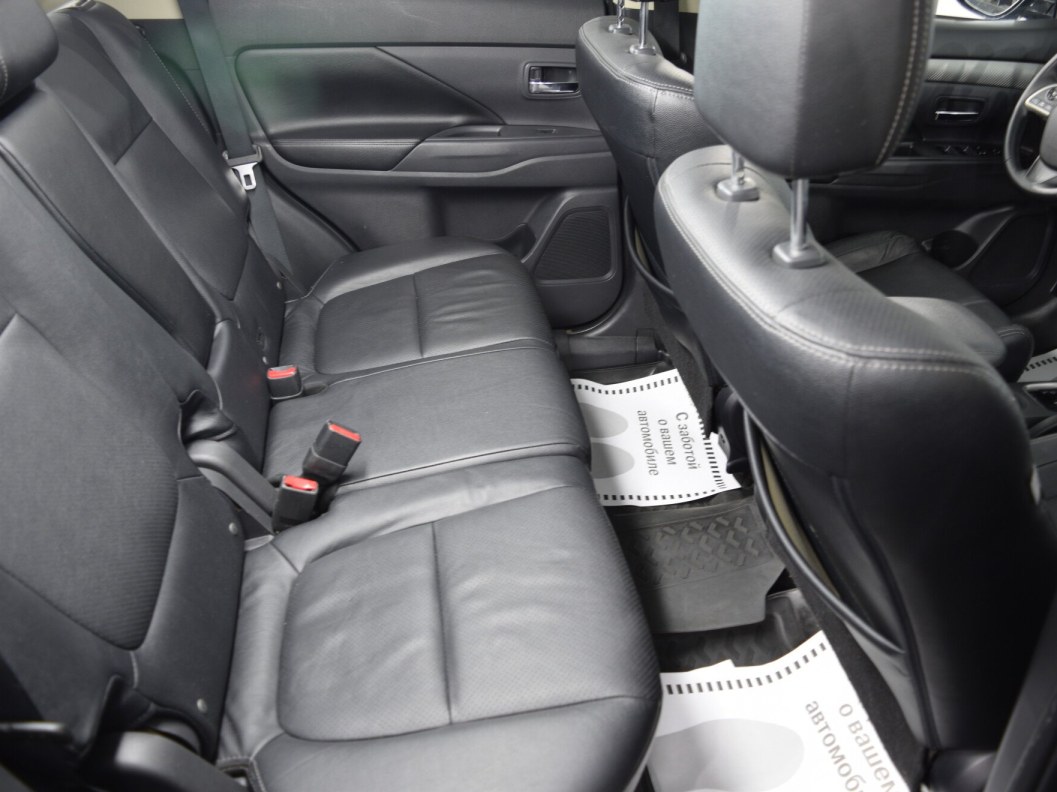 Mitsubishi Outlander Instyle S81 2.0 CVT, 2014, 86 338 км фото 12