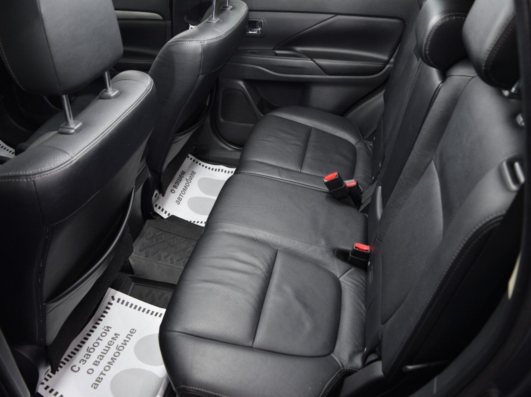 Mitsubishi Outlander Instyle S81 2.0 CVT, 2014, 86 338 км фото 13