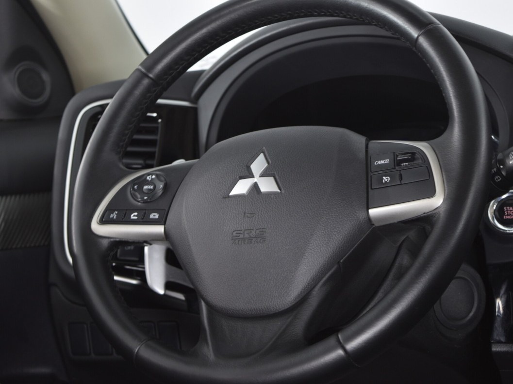 Mitsubishi Outlander Instyle S81 2.0 CVT, 2014, 86 338 км фото 14