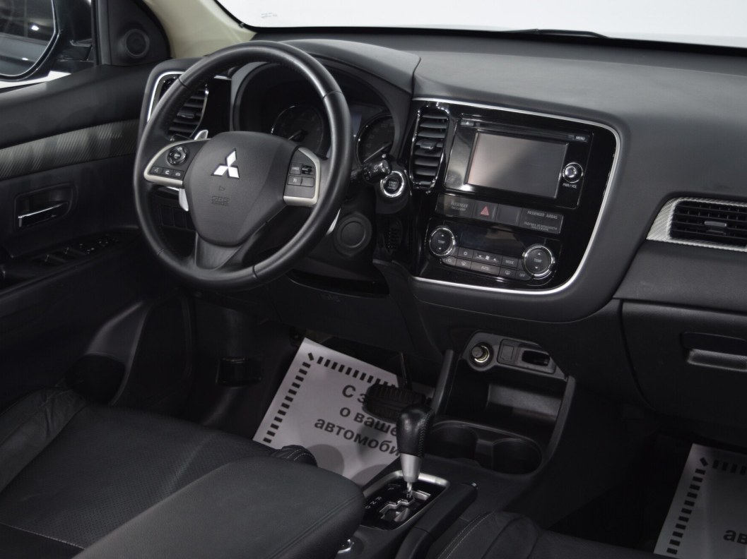 Mitsubishi Outlander Instyle S81 2.0 CVT, 2014, 86 338 км фото 19