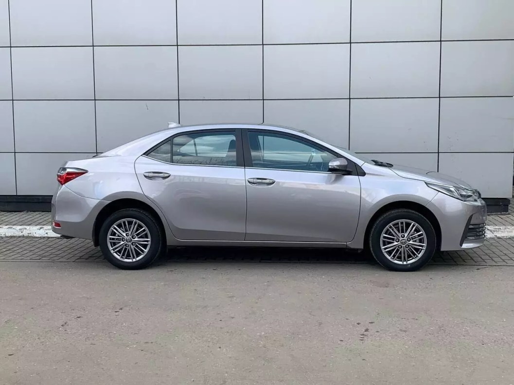 Toyota Corolla 1.8 CVT, 2018, 54 891 км фото 4