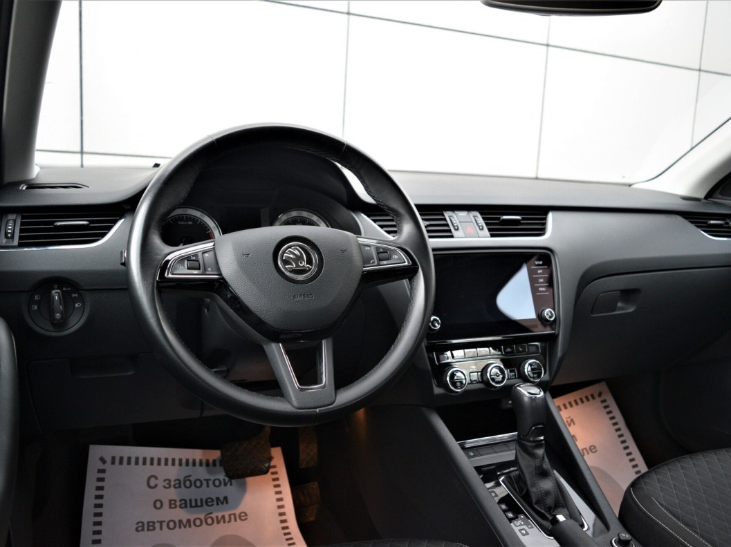 Skoda Octavia Ambition 1.6 АКПП, 2018, 42 580 км фото 17