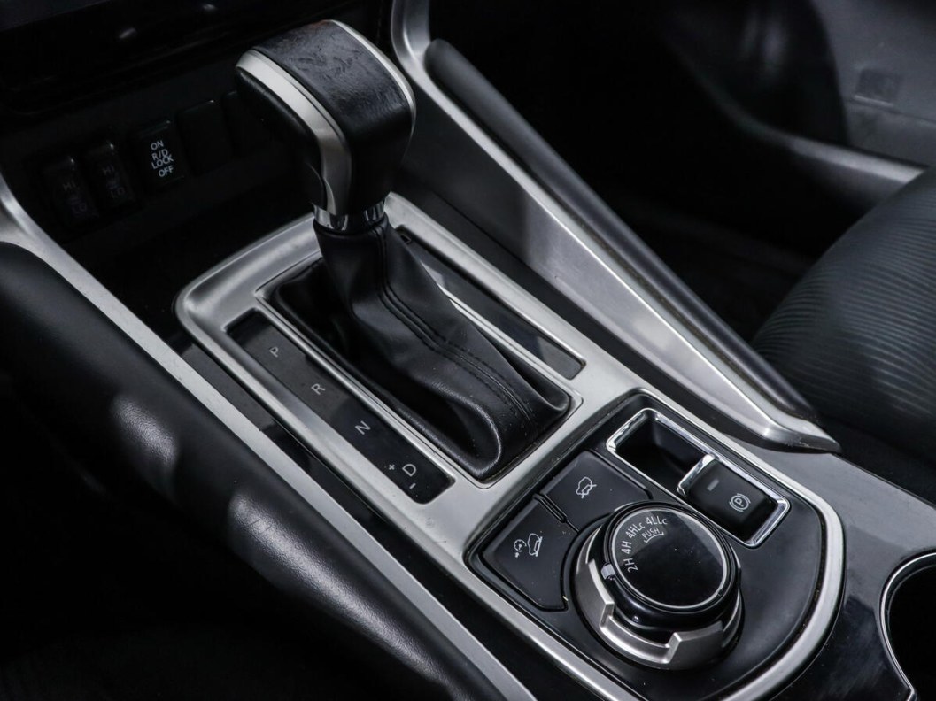 Mitsubishi Pajero Sport Instyle S88 3.0 АКПП, 2019, 33 079 км фото 16