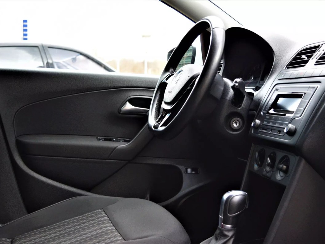 Volkswagen Polo Comfortline 1.6 АКПП, 2017, 45 764 км фото 8