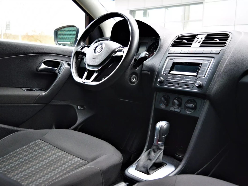 Volkswagen Polo Comfortline 1.6 АКПП, 2017, 45 764 км фото 18