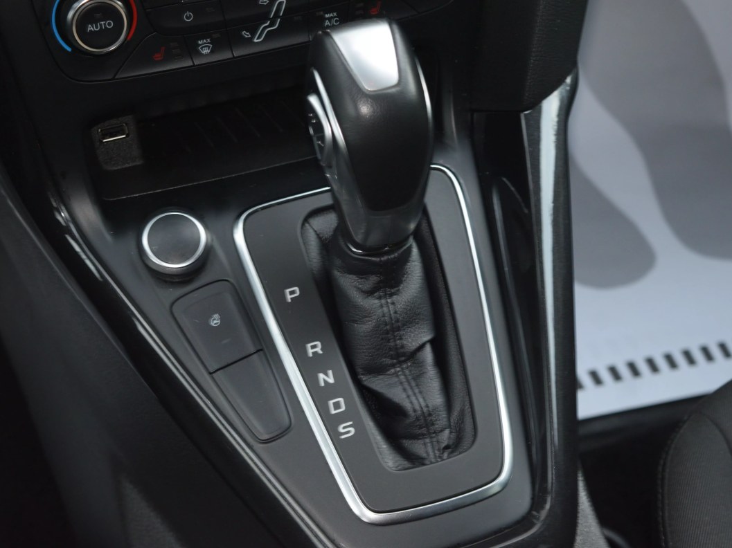Ford Focus Titanium 1.5 АКПП, 2017, 59 262 км фото 17