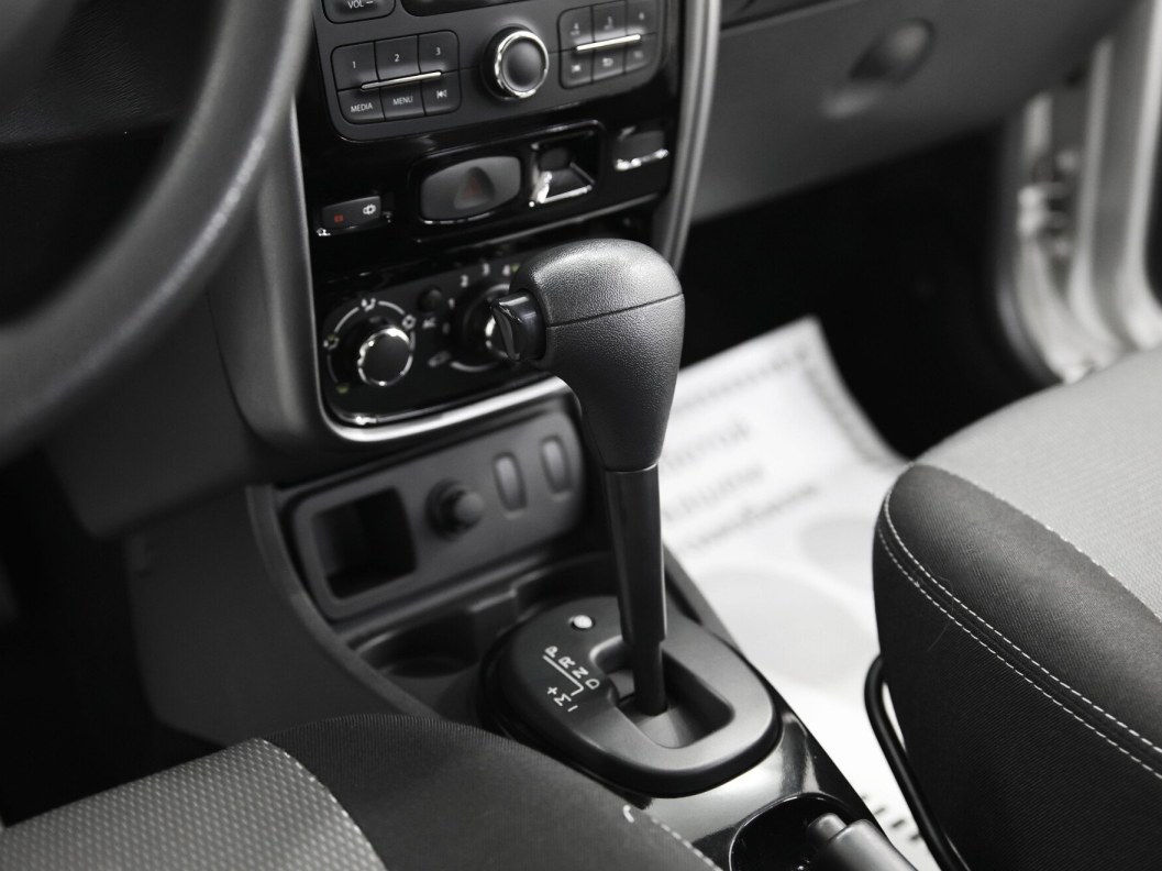 Renault Duster Privilege 2.0 АКПП, 2015, 94 027 км фото 11