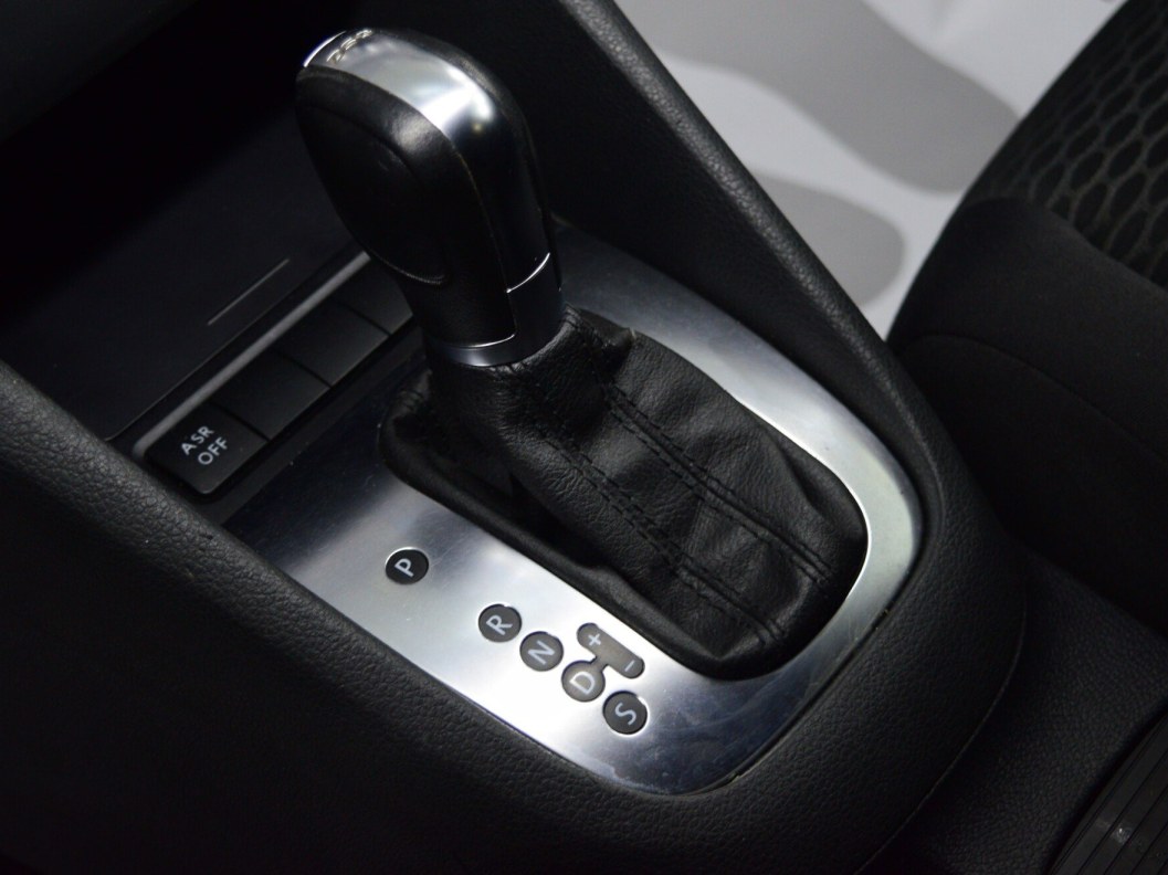 Volkswagen Golf Trendline 1.4 DSG, 2012, 104 528 км фото 18
